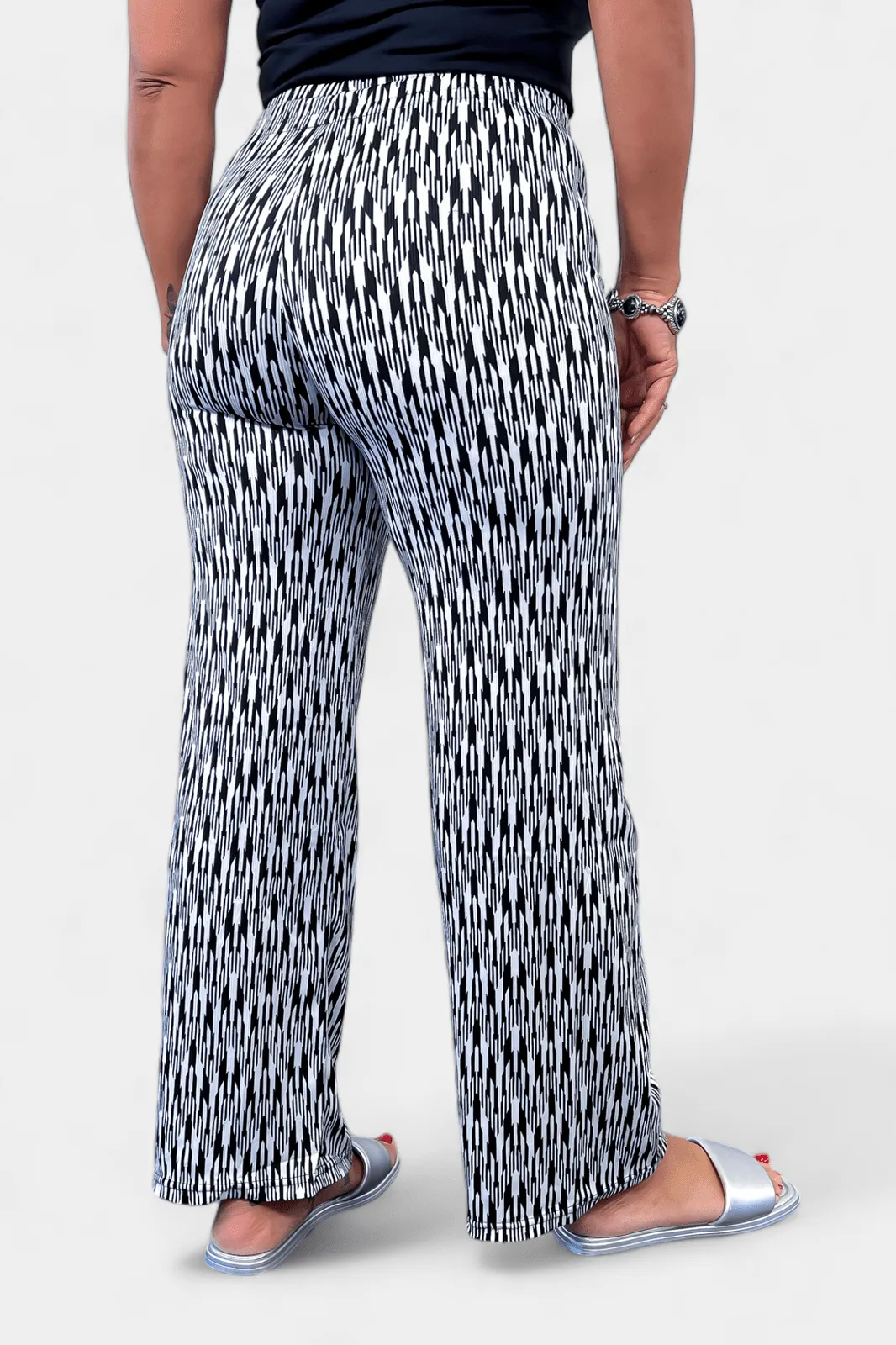 Black Abstract Ribbed Pants