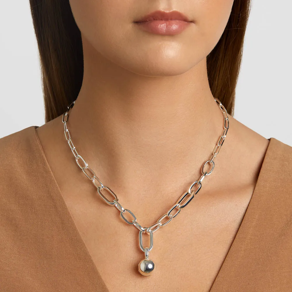 Bold Paperclip Chain Necklace in Silver