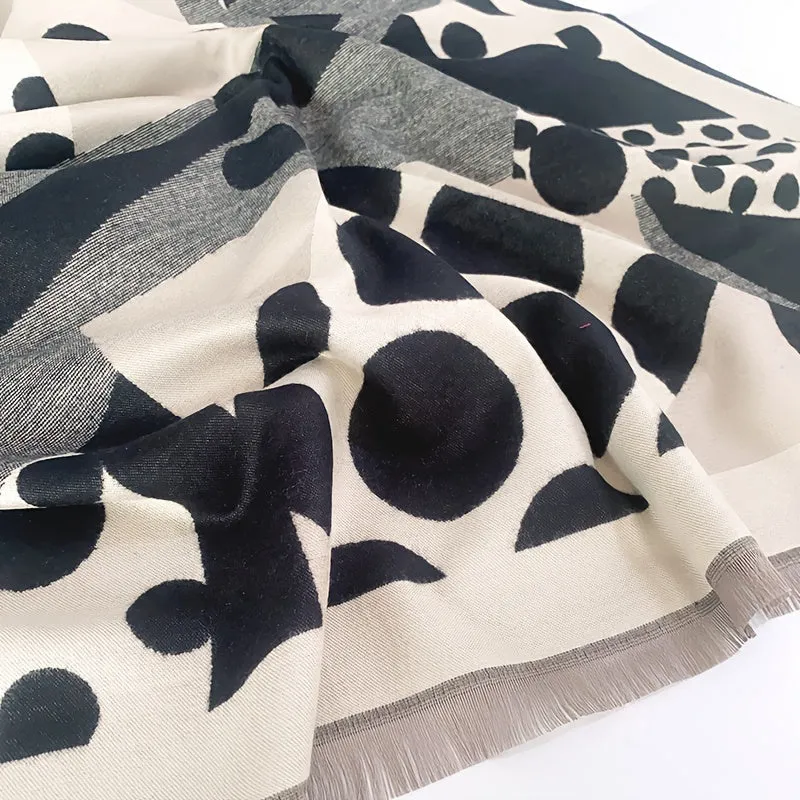 Chic Winter Polka Dot Scarf – Ultra-Soft Imitation Cashmere – Cozy Windproof Short Beard Shawl for Autumn & Winter Warmth – Versatile Blanket Style