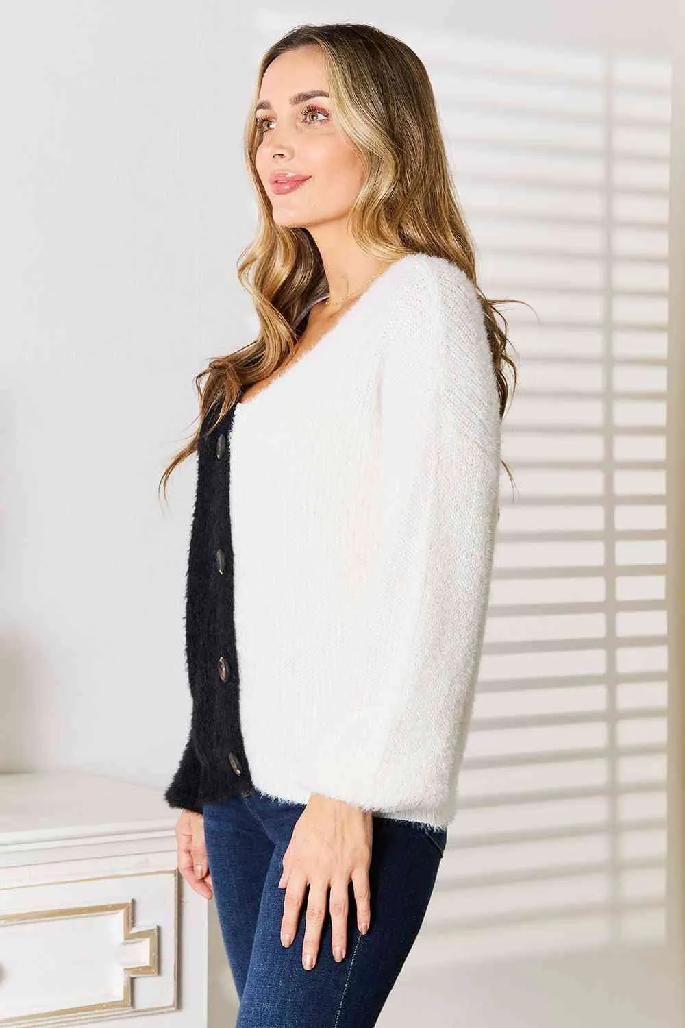 Contrast Button-Front V-Neck Cardigan