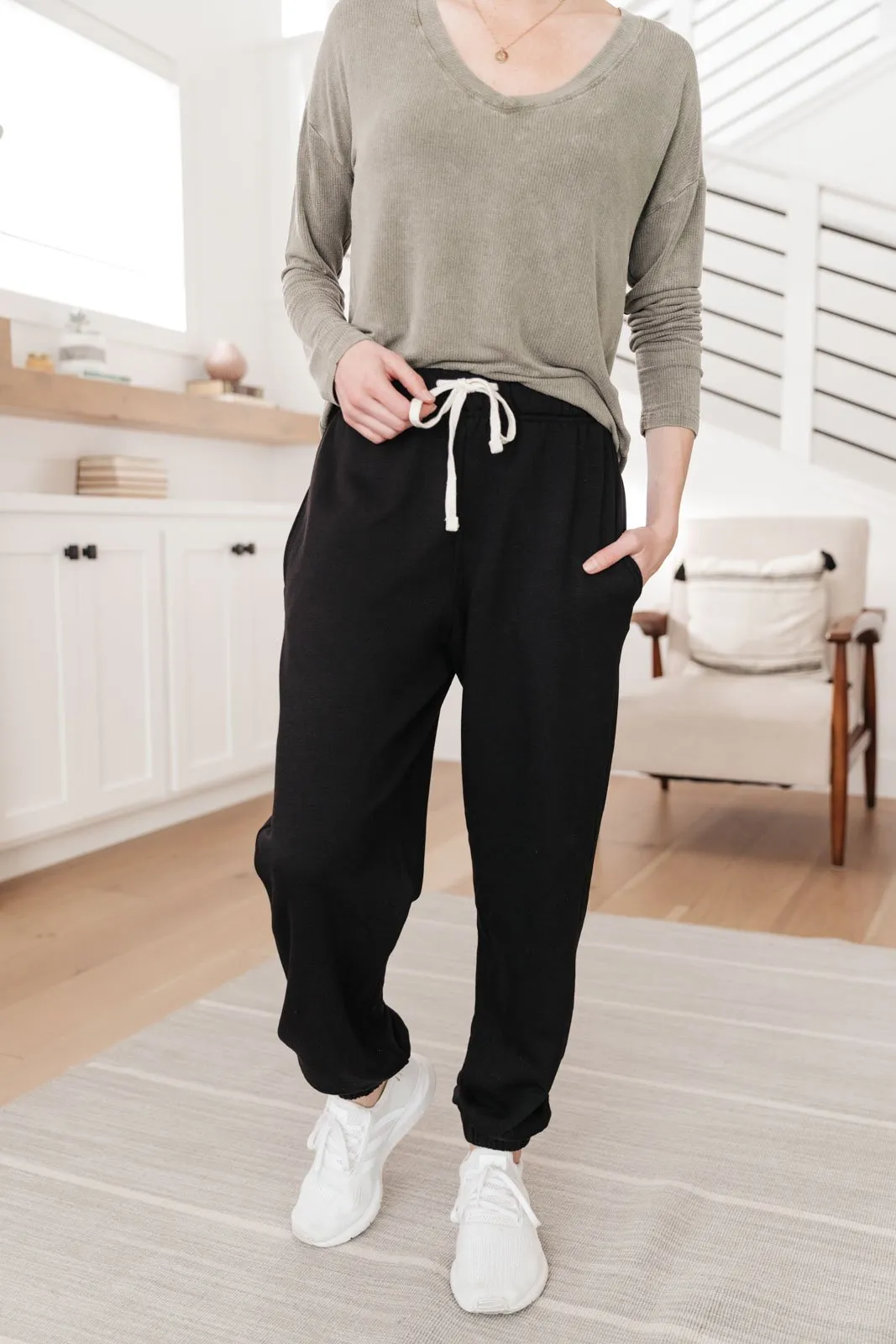 DOORBUSTER Day Off Sweats In Black