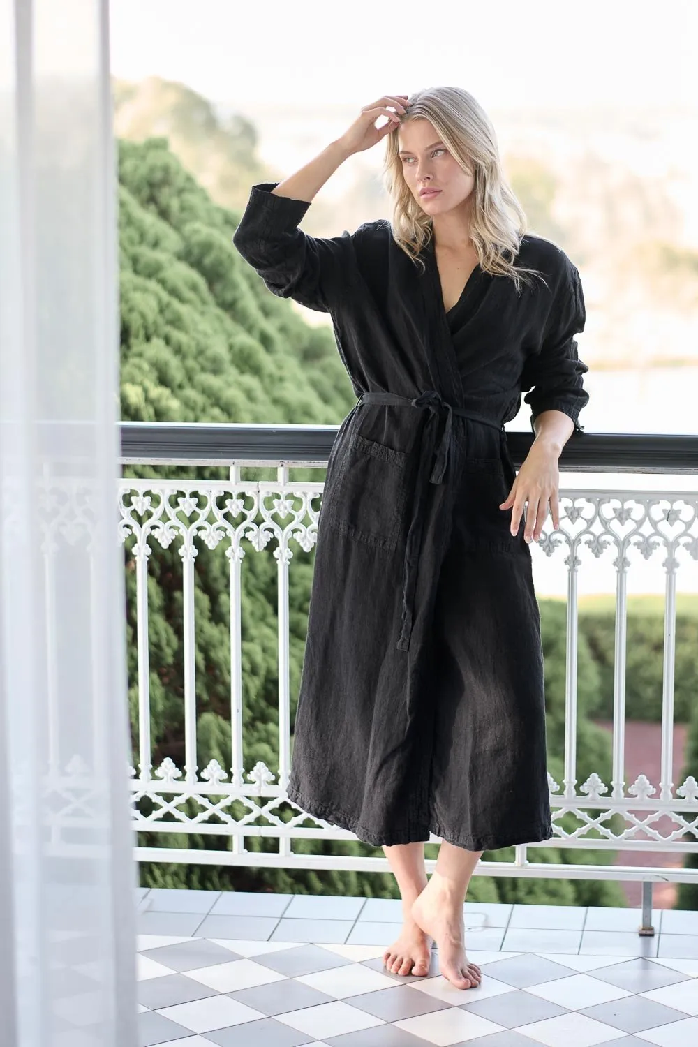 Fundamental Linen Robe - Black