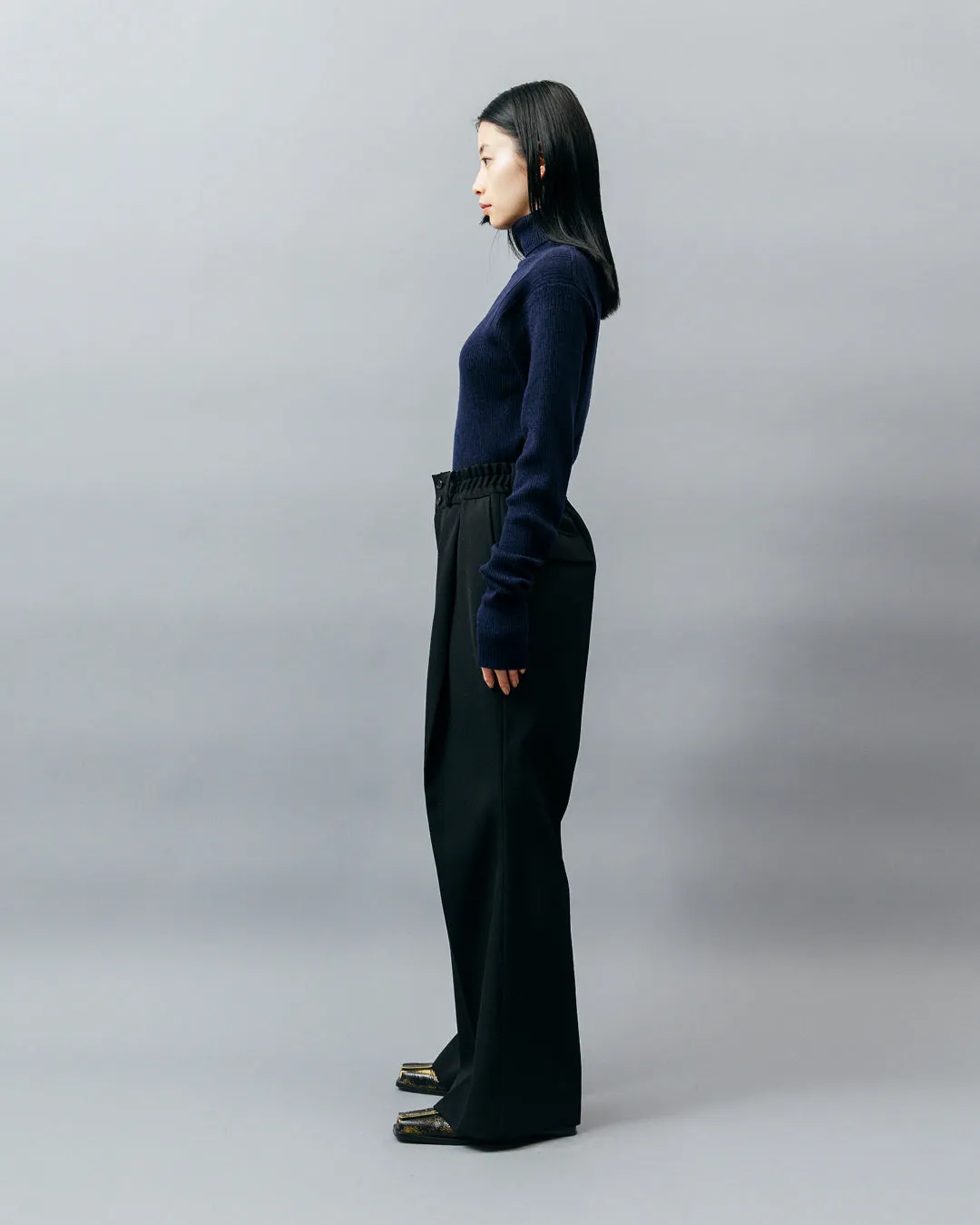 HEAVY WOOL GABARDINE FLARE EASY TROUSERS .10【BLACK】