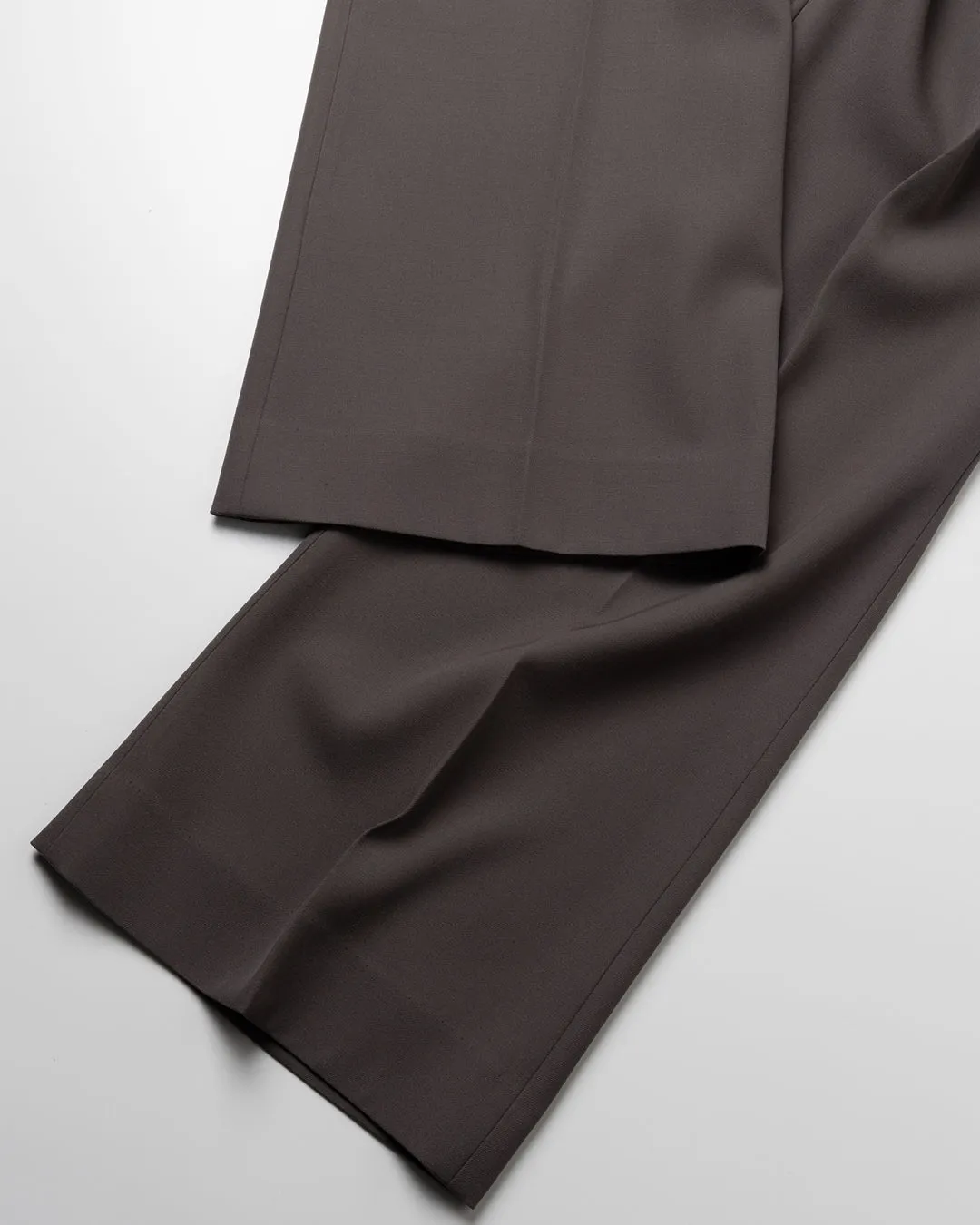 HEAVY WOOL GABARDINE FLARE EASY TROUSERS .10【GUNMETAL】