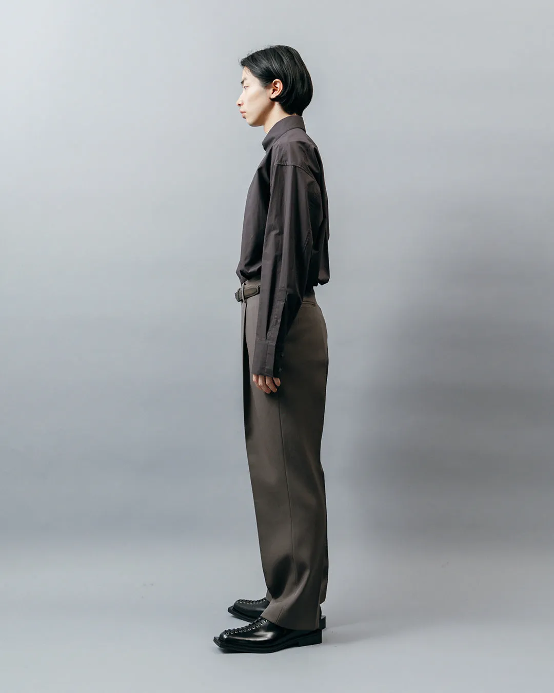 HEAVY WOOL ONETUCK STRAIGHT TROUSERS .10【GUNMETAL】