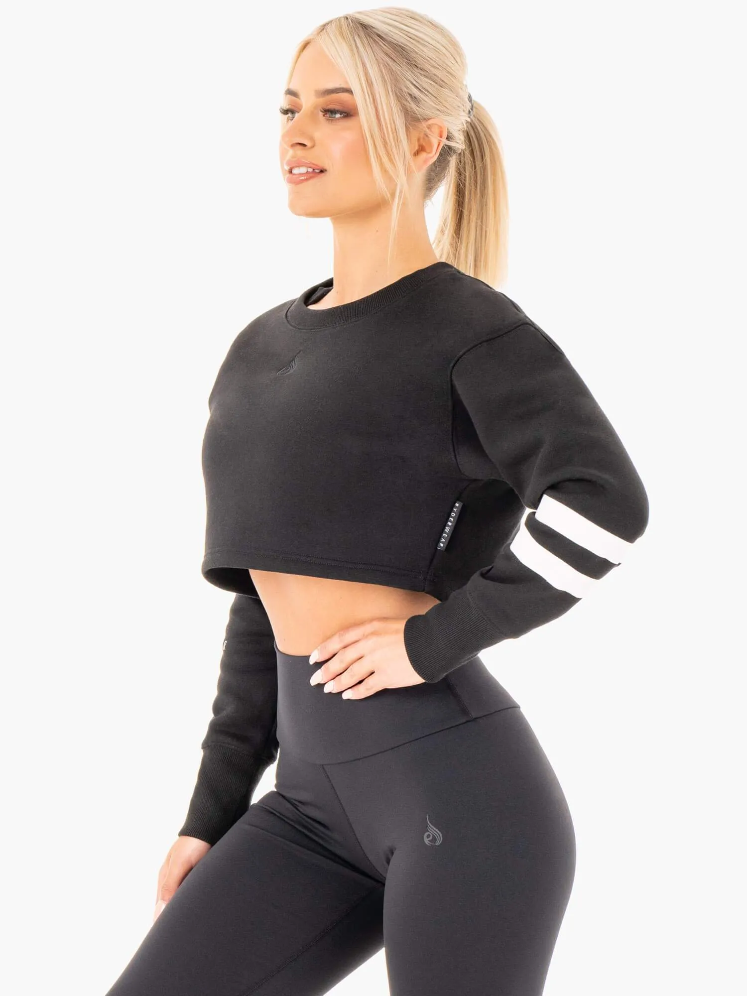 Motion Cropped Sweater - Black