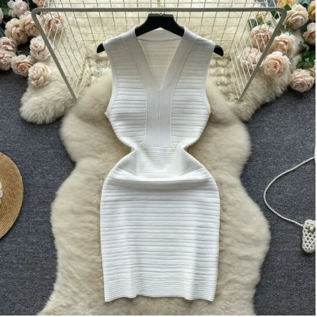 Pre Order:  Solid Sleeveless Pleated Hip Hugging Knitted Dress