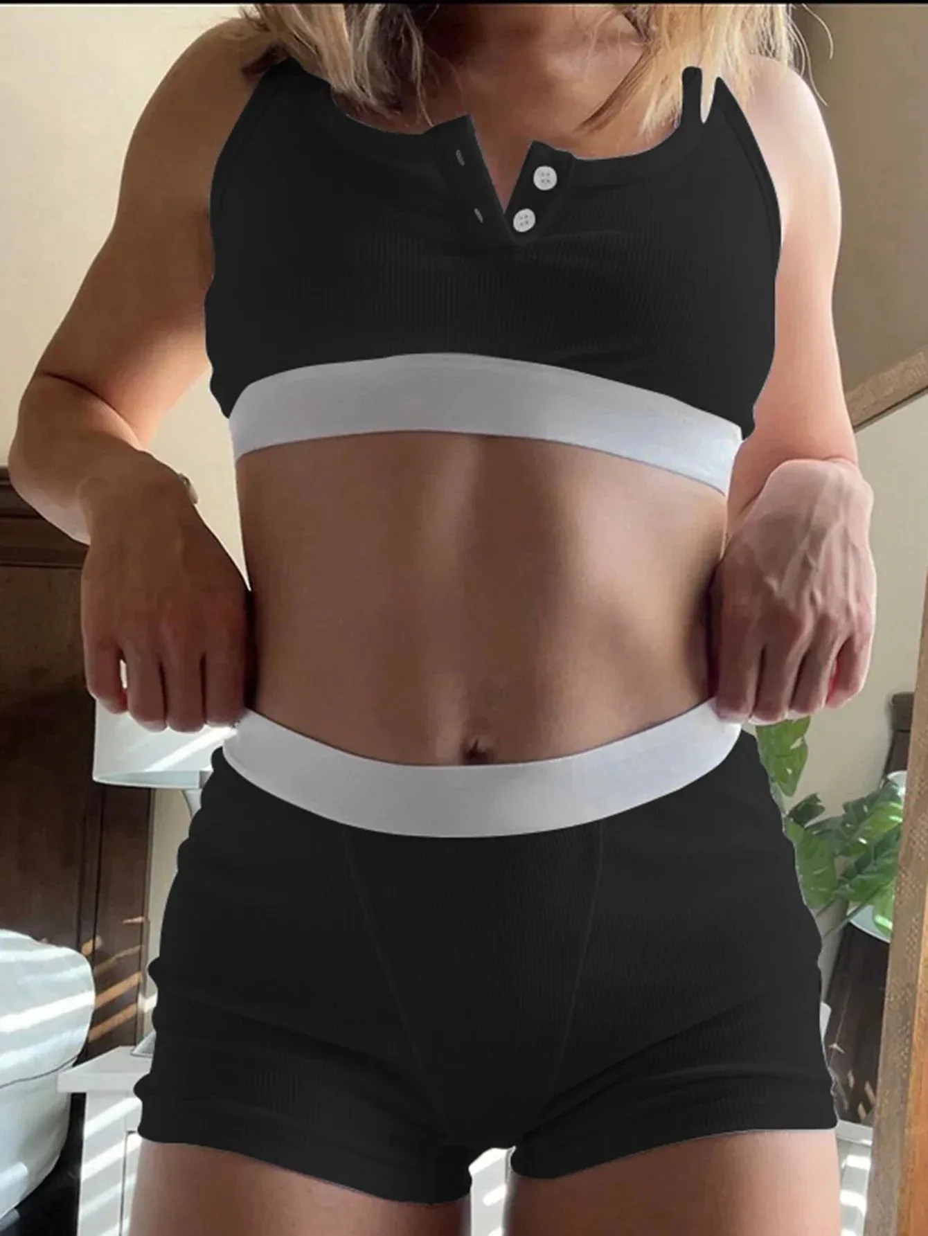 Sporty Two Piece Set V-Neck Cropped Top Slim Off Shoulder Crop Summer Top