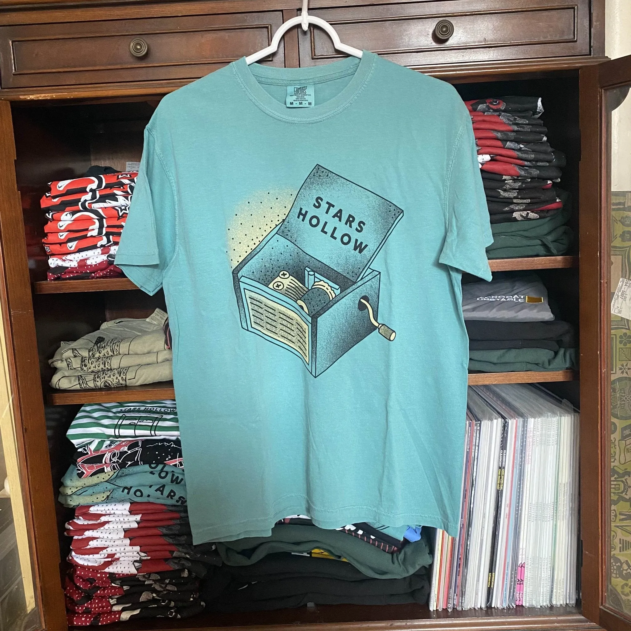 Stars Hollow - "Music Box" shirt